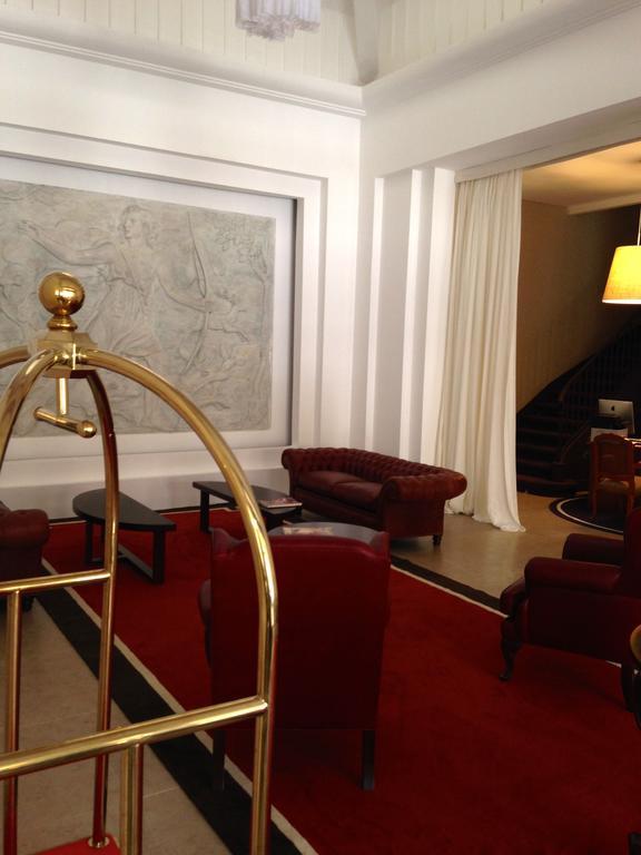 Real Hotel Lujan Екстериор снимка
