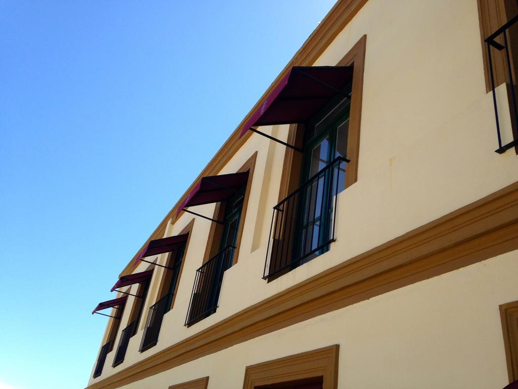 Real Hotel Lujan Екстериор снимка