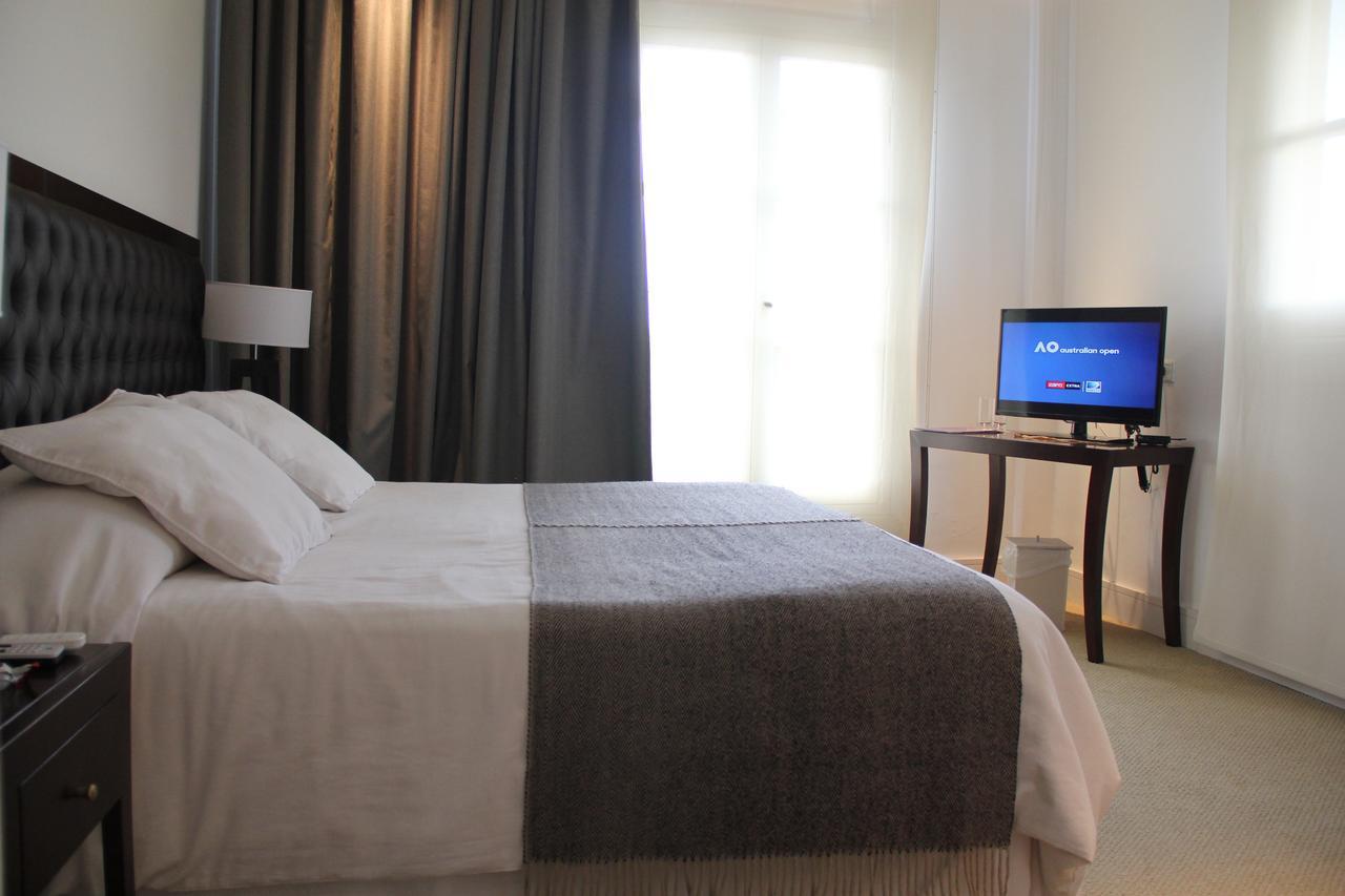 Real Hotel Lujan Екстериор снимка