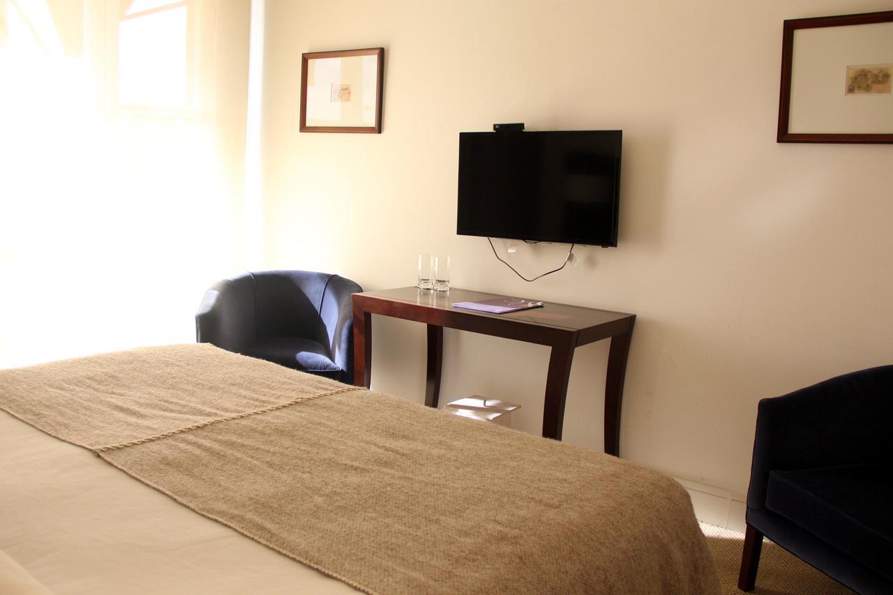 Real Hotel Lujan Екстериор снимка