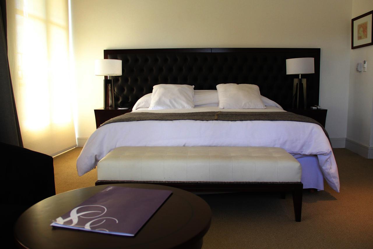 Real Hotel Lujan Екстериор снимка