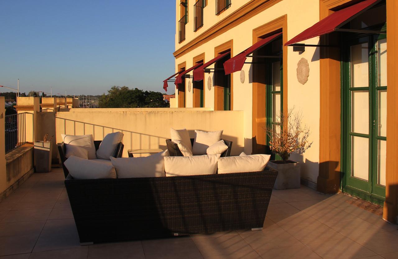 Real Hotel Lujan Екстериор снимка