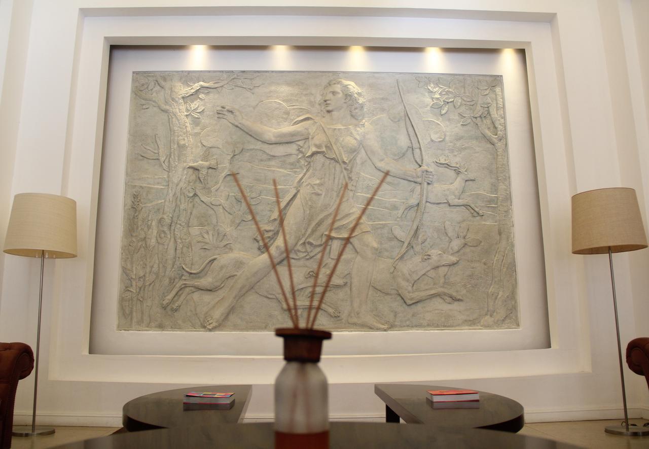 Real Hotel Lujan Екстериор снимка
