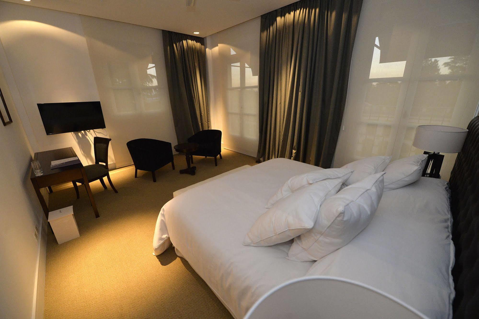 Real Hotel Lujan Екстериор снимка